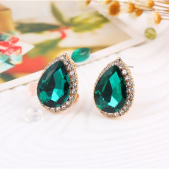 ➰Beautiful Necklace Set - Picture 3 of 3